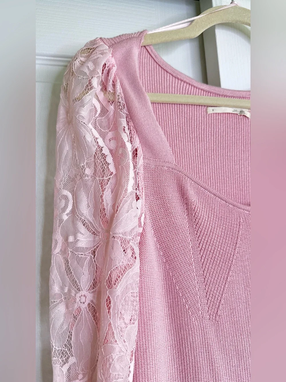 Anthropologie Ribbed Knit Top Lace Sheet Sleeves Sweetheart Neck Soft Pink Small